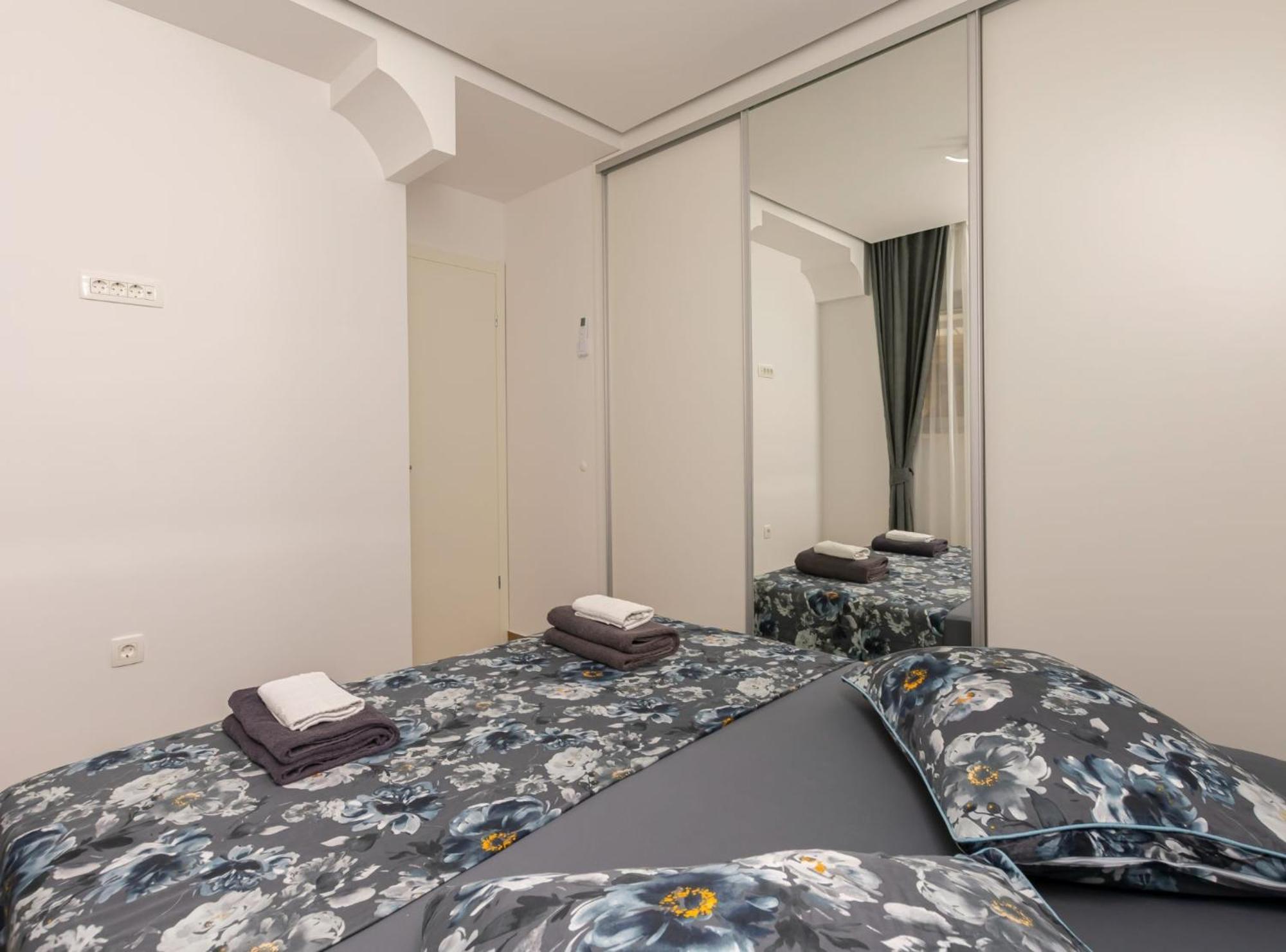 Apartments Hope Дуги-Рат Экстерьер фото
