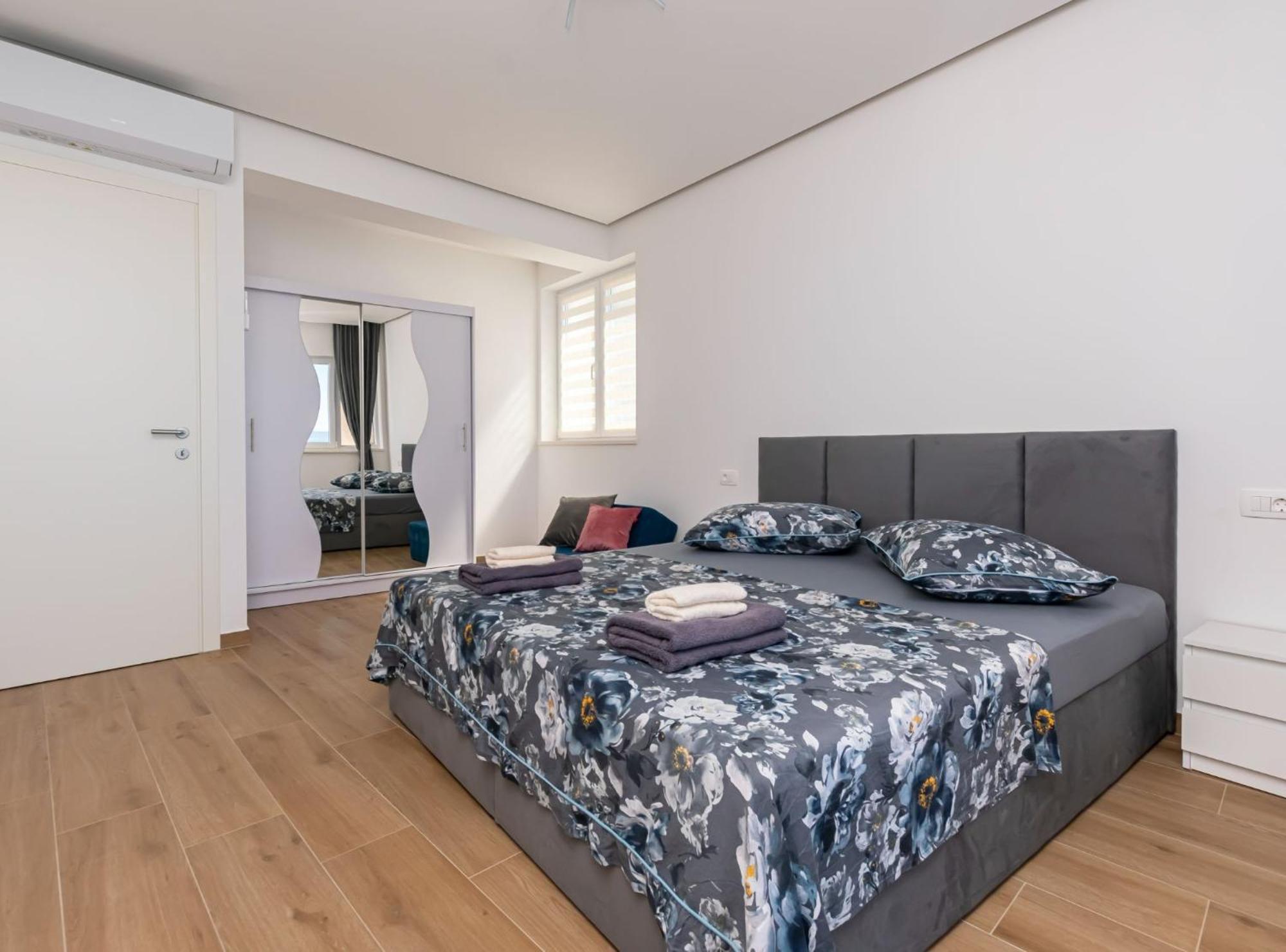 Apartments Hope Дуги-Рат Экстерьер фото