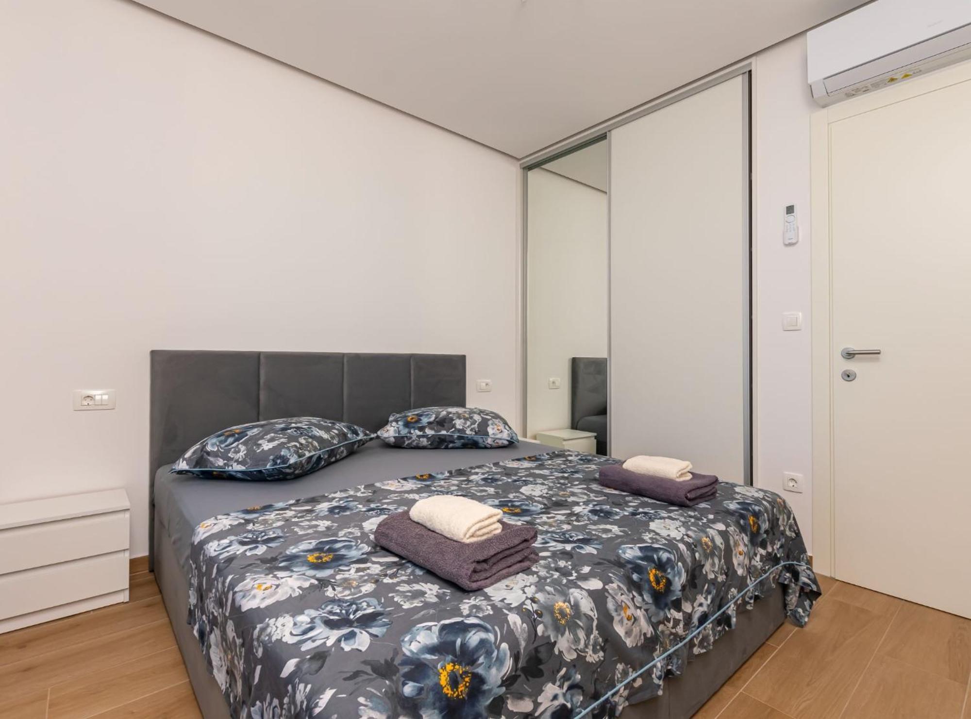 Apartments Hope Дуги-Рат Экстерьер фото
